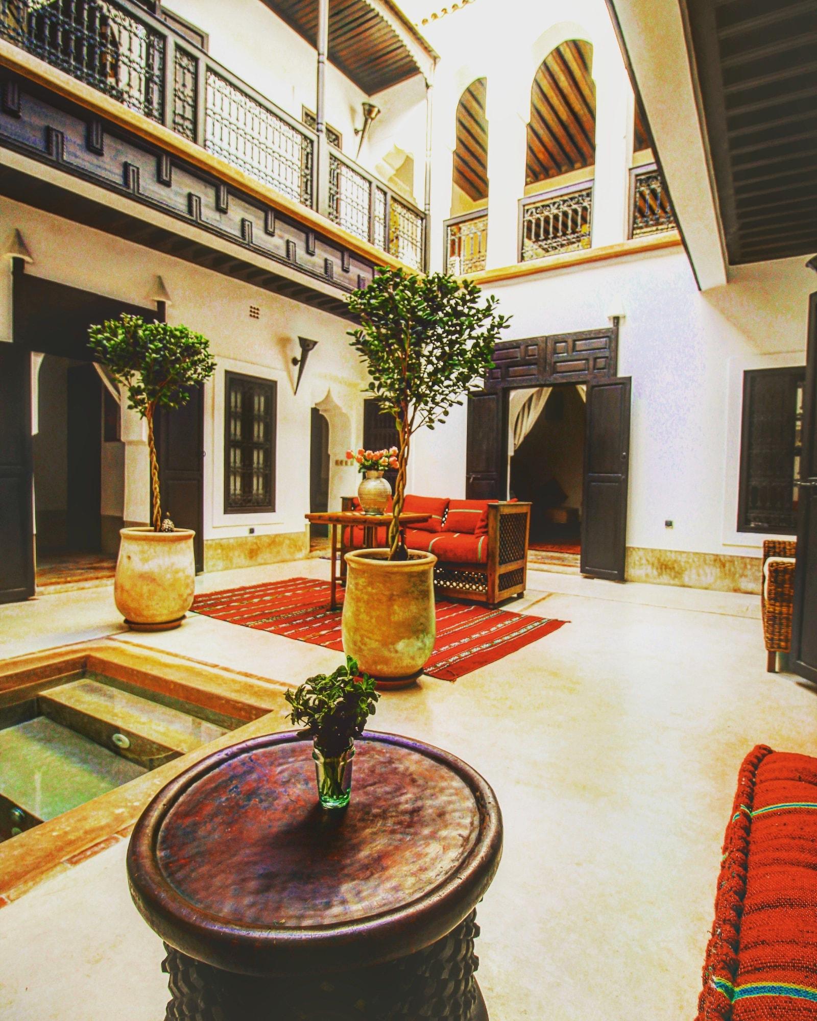 Riad Les 5 Soeurs Marrakesh Exterior photo