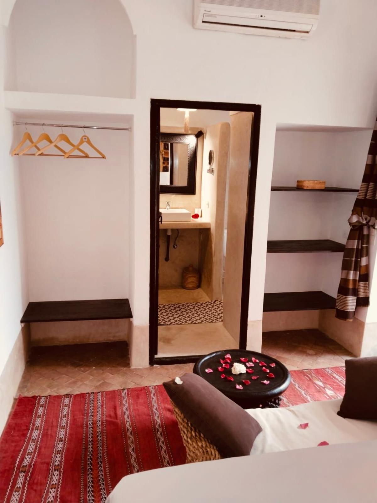 Riad Les 5 Soeurs Marrakesh Exterior photo